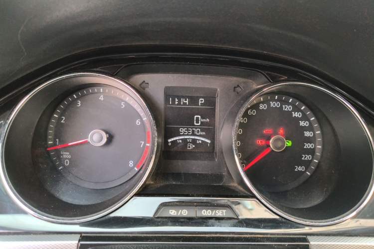 Used Volkswagen Bora 2016 1.6L Automatic Comfort Model Instrument Cluster