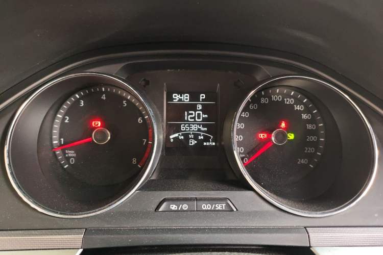 Used Volkswagen Bora 2016 1.6L Automatic Fashion Model Instrument Cluster
