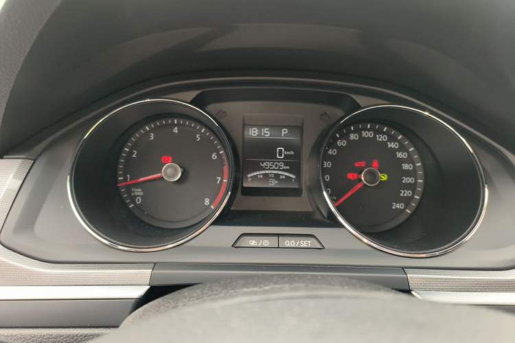 Used Volkswagen Bora 2016 1.6L Automatic Fashion Model Instrument Cluster
