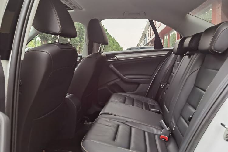 Used Volkswagen Bora 2016 1.6L Automatic Comfort Model Interior 3