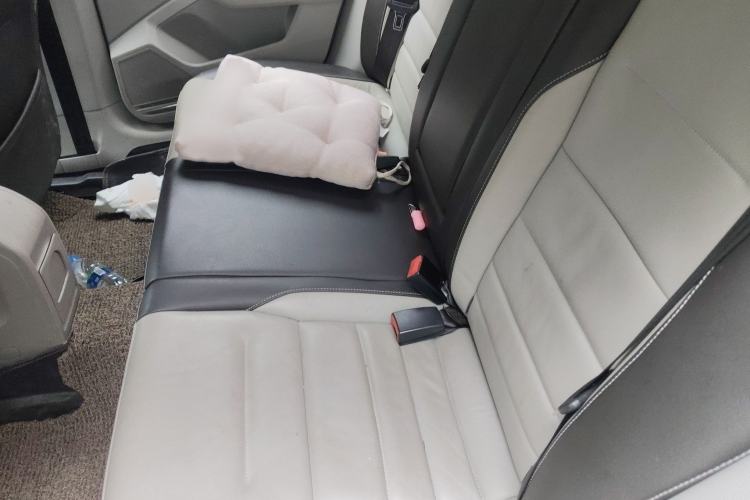 Used Volkswagen Bora 2016 1.6L Automatic Comfort Model Interior 4