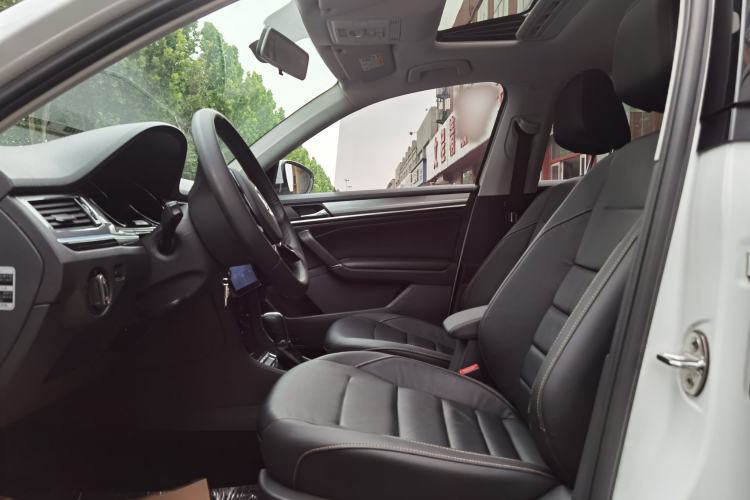 Used Volkswagen Bora 2016 1.6L Automatic Comfort Model Interior 4