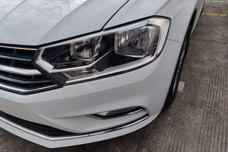 Used Volkswagen Bora 2016 1.6L Automatic Comfort Model Left Front Headlight