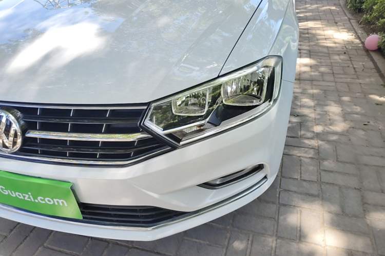 Used Volkswagen Bora 2016 1.6L Manual Comfort Model Left Front Headlight