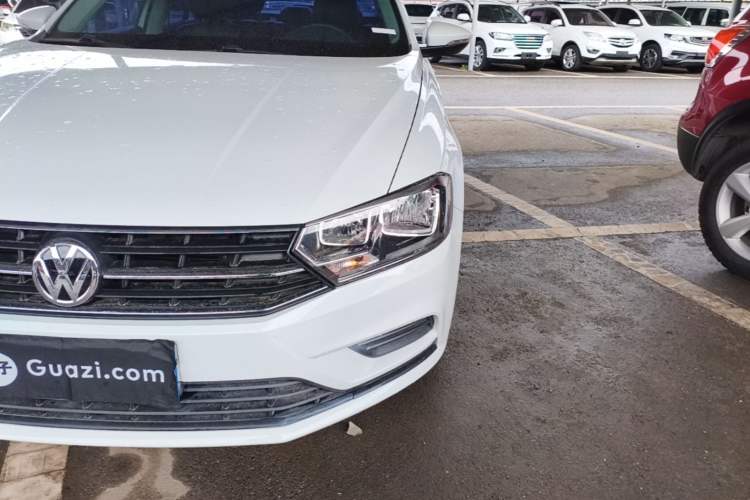 Used Volkswagen Bora 2016 1.6L Automatic Fashion Model Left Front Headlight