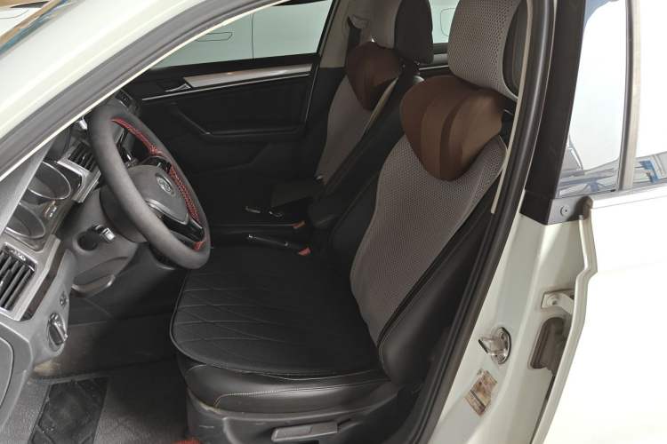 Used Volkswagen Bora 2016 1.6L Automatic Comfort Model Left Front Seat