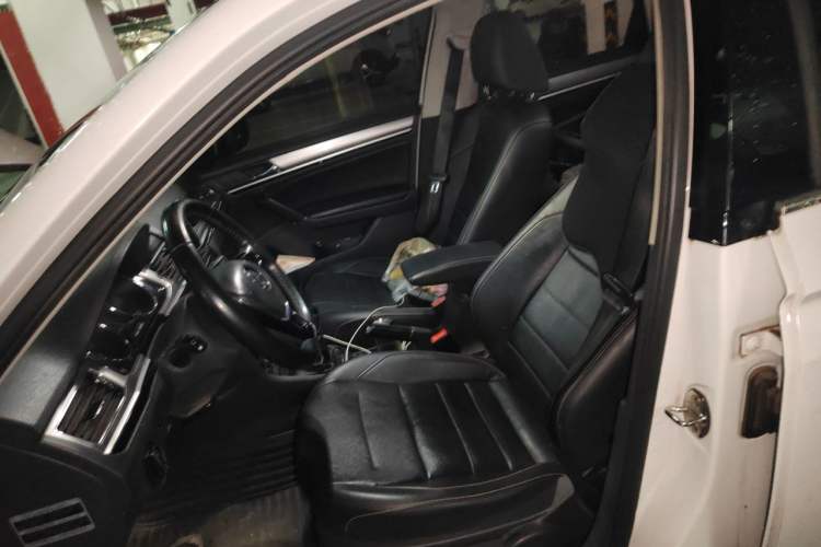 Used Volkswagen Bora 2016 1.6L Manual Comfort Model Left Front Seat