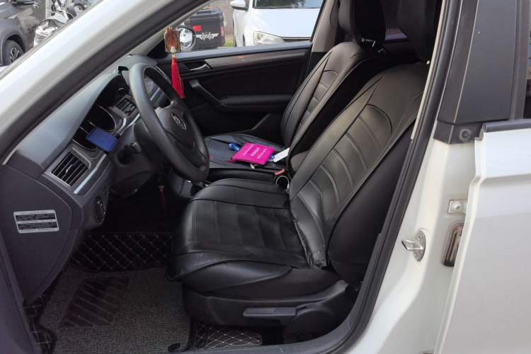 Used Volkswagen Bora 2016 1.6L Automatic Fashion Model Left Front Seat