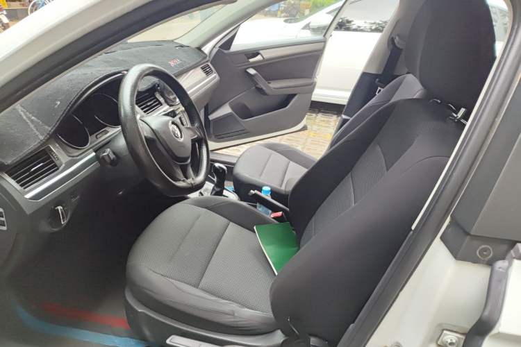 Used Volkswagen Bora 2016 1.6L Automatic Fashion Model Left Front Seat