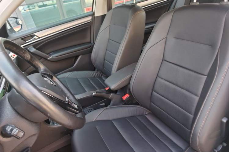 Used Volkswagen Bora 2016 1.6L Manual Comfort Model Left Front Seat