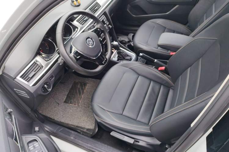Used Volkswagen Bora 2016 1.6L Automatic Comfort Model Left Front Seat