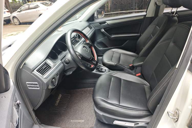 Used Volkswagen Bora 2016 1.6L Automatic Fashion Model Left Front Seat