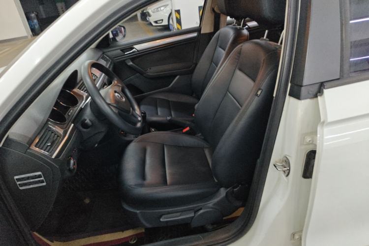 Used Volkswagen Bora 2016 1.6L Manual Fashion Edition Left Front Seat