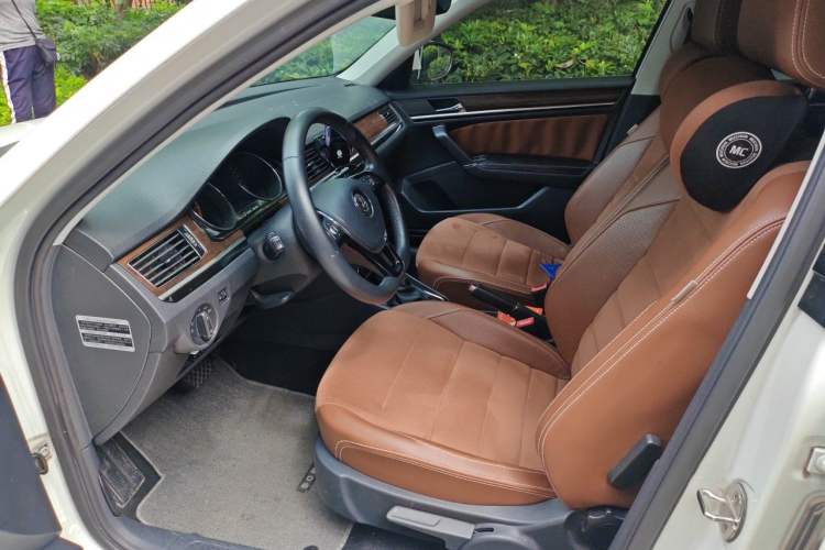 Used Volkswagen Bora 2016 1.6L Automatic Luxury Model Left Front Seat