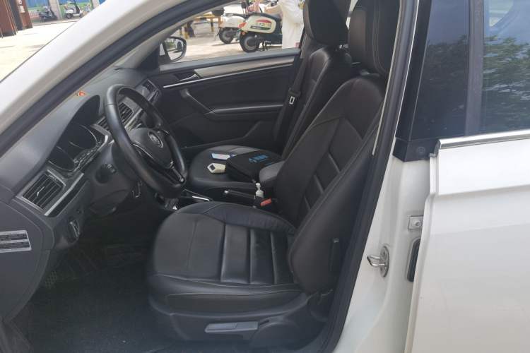 Used Volkswagen Bora 2016 1.6L Automatic Comfort Model Left Front Seat