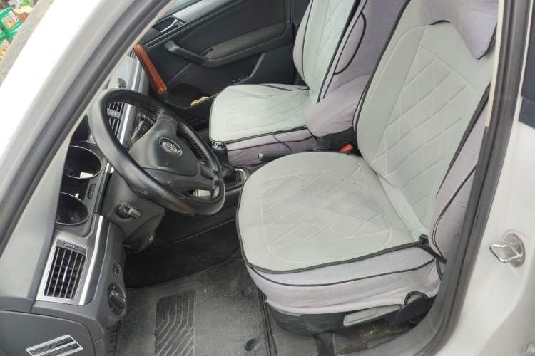Used Volkswagen Bora 2016 1.6L Manual Fashion Edition Left Front Seat
