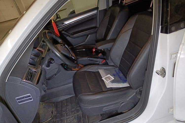Used Volkswagen Bora 2016 1.6L Automatic Comfort Model Left Front Seat