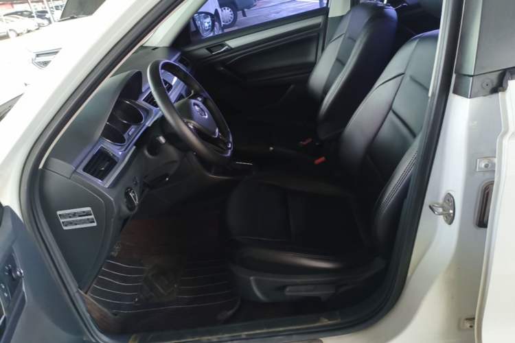 Used Volkswagen Bora 2016 1.6L Automatic Fashion Model Left Front Seat