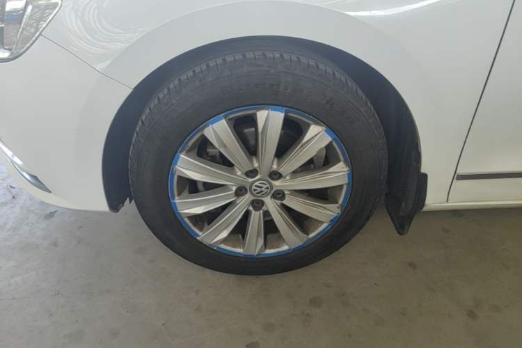 Used Volkswagen Bora 2016 230TSI DSG Comfort Model Left Front Wheel Hub