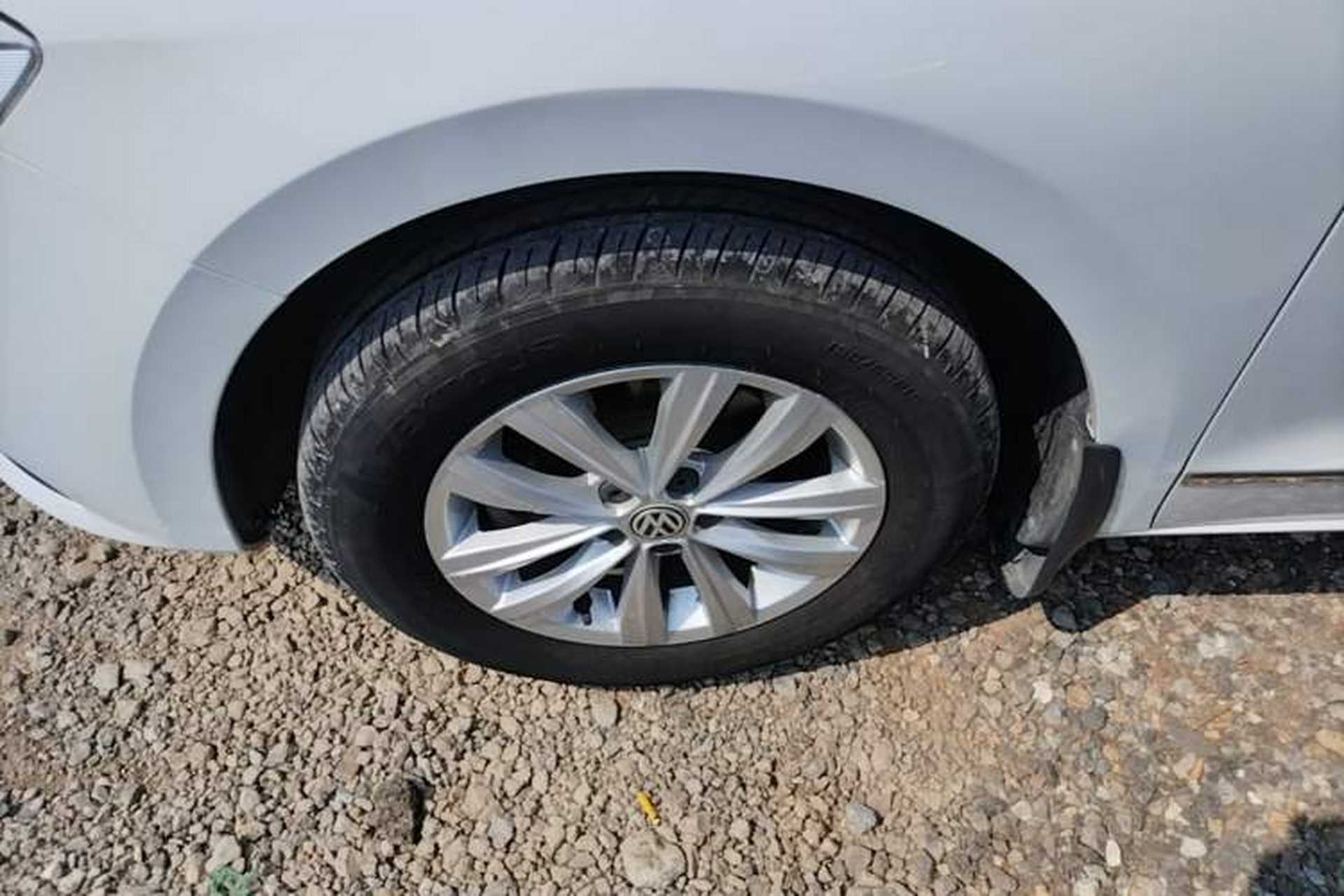 Used Volkswagen Bora 2016 1.6L Manual Fashion Edition Left Front Wheel Hub