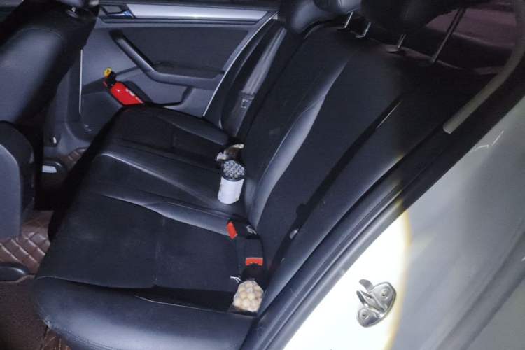 Used Volkswagen Bora 2016 1.6L Automatic Fashion Model Left Rear Seat