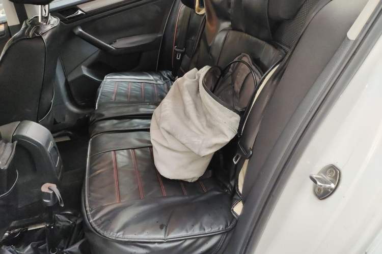 Used Volkswagen Bora 2016 1.6L Automatic Fashion Model Left Rear Seat
