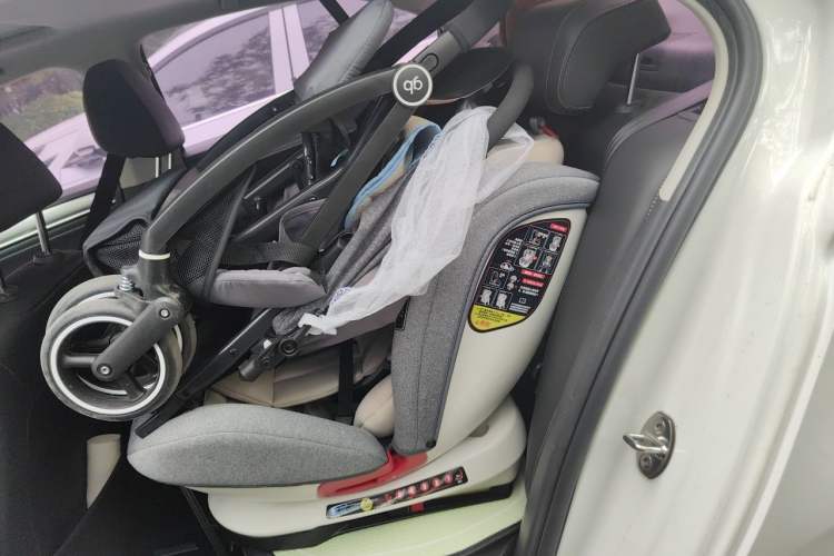 Used Volkswagen Bora 2016 1.6L Automatic Comfort Model Left Rear Seat