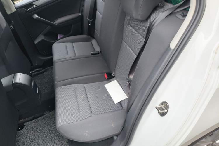 Used Volkswagen Bora 2016 1.6L Automatic Fashion Model Left Rear Seat
