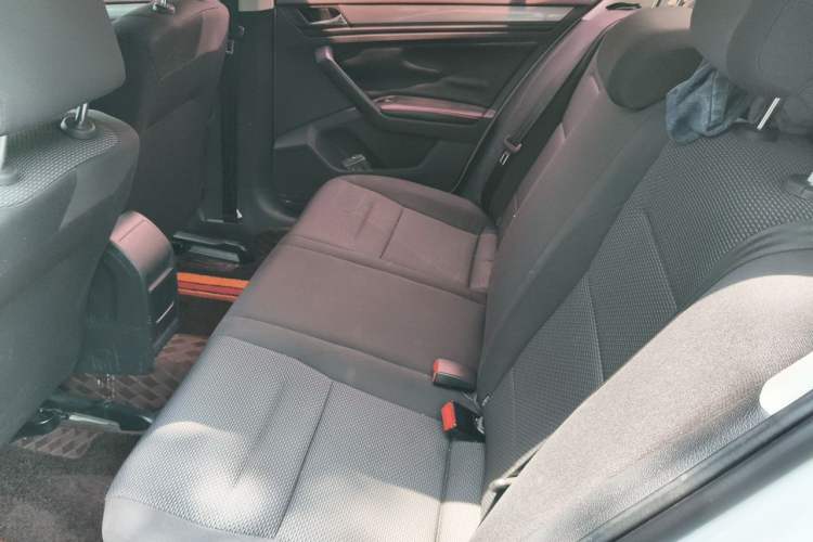 Used Volkswagen Bora 2016 1.6L Automatic Fashion Model Left Rear Seat