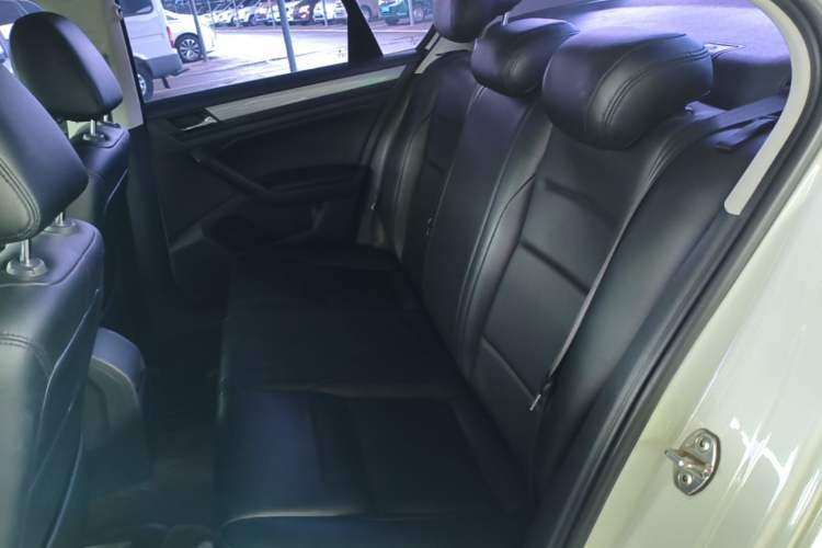 Used Volkswagen Bora 2016 1.6L Automatic Fashion Model Left Rear Seat