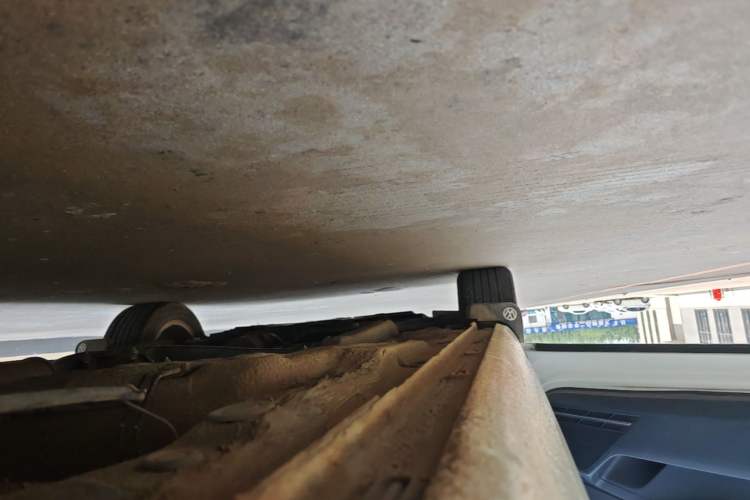 Used Volkswagen Bora 2016 1.6L Manual Comfort Model Left Side Sill