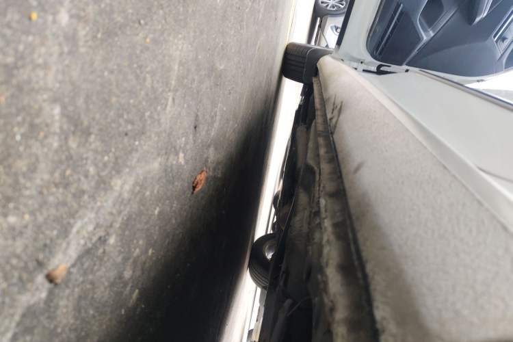 Used Volkswagen Bora 2016 230TSI Manual Comfort Version Left Side Sill