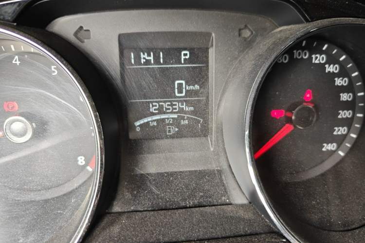 Used Volkswagen Bora 2016 1.6L Automatic Comfort Model Odometer Close Up