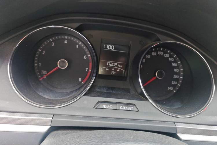 Used Volkswagen Bora 2016 1.6L Manual Fashion Edition Odometer Close Up