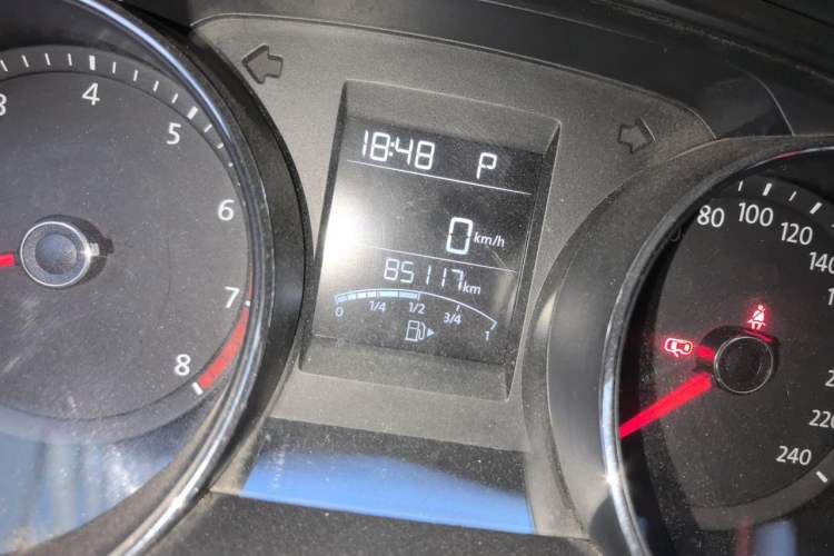 Used Volkswagen Bora 2016 1.6L Automatic Fashion Model Odometer Close Up