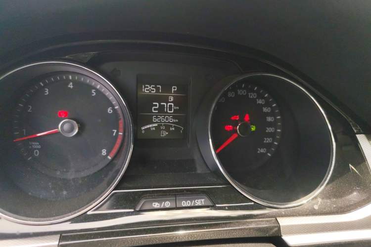 Used Volkswagen Bora 2016 1.6L Automatic Comfort Model Odometer Close Up
