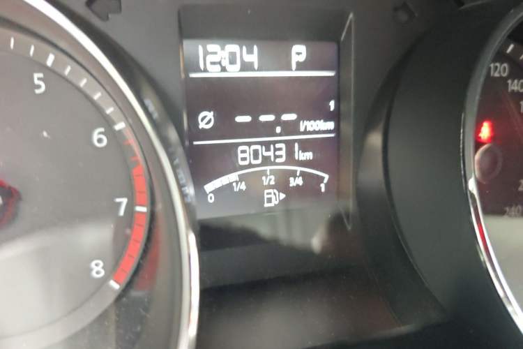 Used Volkswagen Bora 2016 1.6L Automatic Comfort Model Odometer Close Up