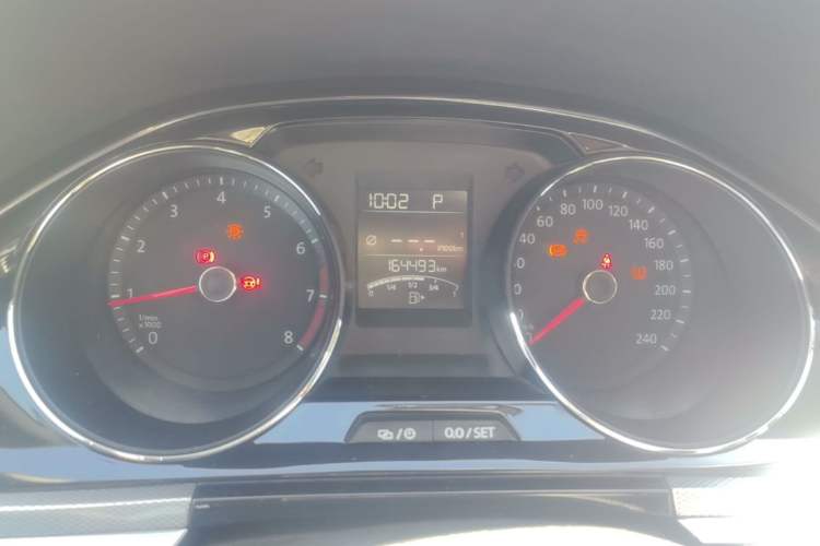 Used Volkswagen Bora 2016 1.6L Automatic Comfort Model Odometer Close Up