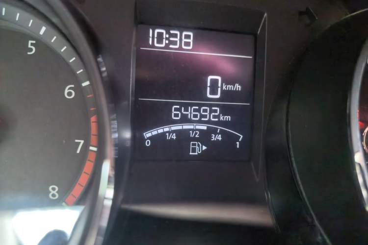 Used Volkswagen Bora 2016 1.6L Manual Fashion Edition Odometer Close Up