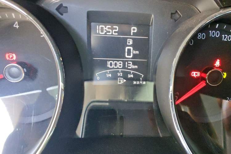 Used Volkswagen Bora 2016 1.6L Automatic Comfort Model Odometer Close Up
