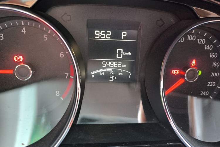 Used Volkswagen Bora 2016 1.6L Automatic Luxury Model Odometer Close Up
