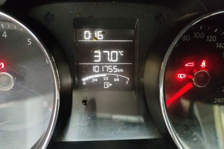 Used Volkswagen Bora 2016 1.6L Manual Fashion Edition Odometer Close Up