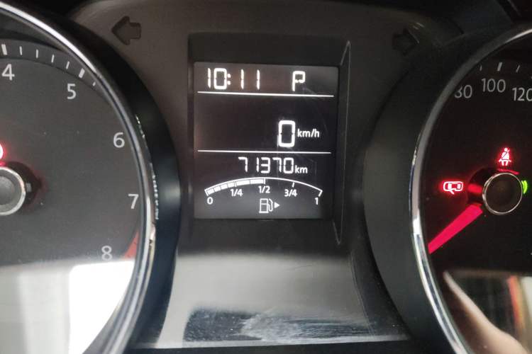 Used Volkswagen Bora 2016 1.6L Automatic Comfort Model Odometer Close Up