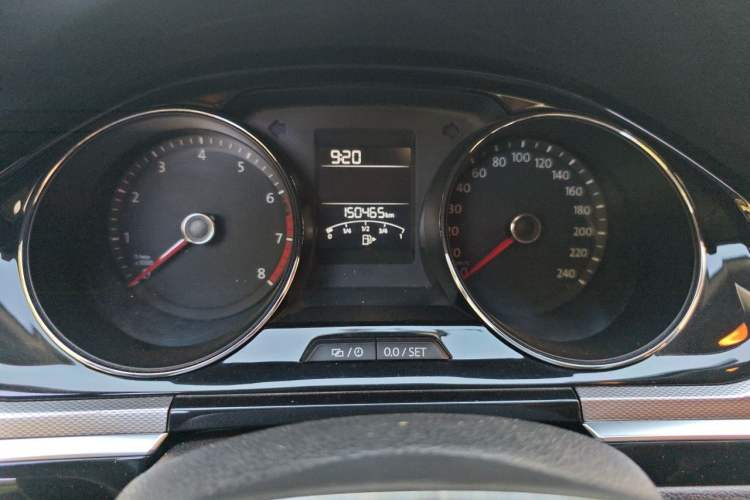 Used Volkswagen Bora 2016 1.6L Automatic Comfort Model Odometer Close Up