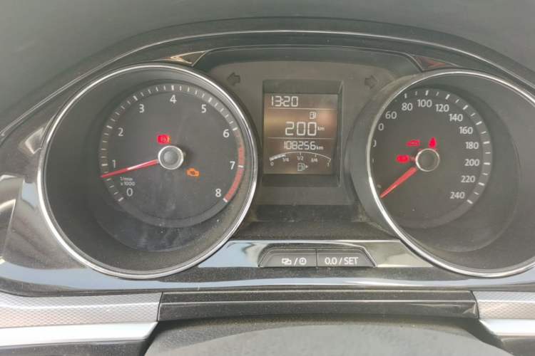 Used Volkswagen Bora 2016 1.6L Manual Comfort Model Odometer Close Up