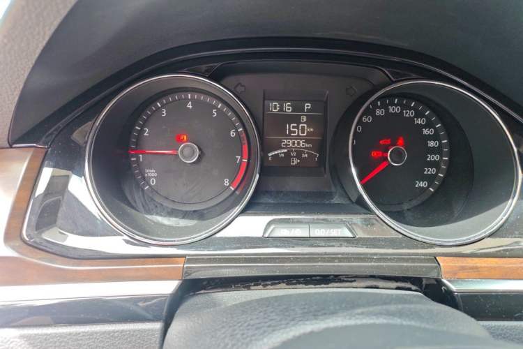 Used Volkswagen Bora 2016 1.6L Automatic Luxury Model Odometer Close Up