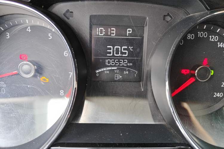 Used Volkswagen Bora 2016 230TSI DSG Comfort Model Odometer Close Up
