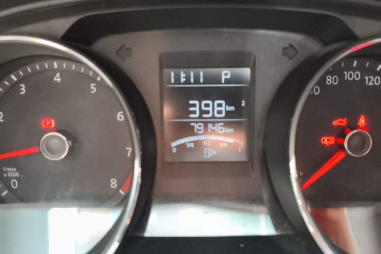 Used Volkswagen Bora 2016 1.6L Automatic Fashion Model Odometer Close Up
