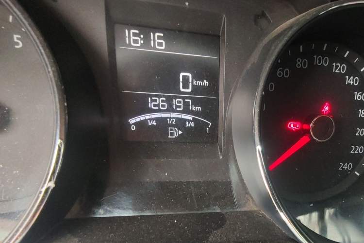 Used Volkswagen Bora 2016 1.6L Manual Comfort Model Odometer Close Up