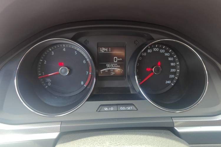 Used Volkswagen Bora 2016 1.6L Manual Fashion Edition Odometer Close Up